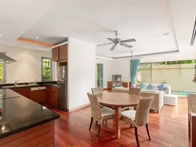 Villa moderne tropicale avec piscine 3 chambres à louer à Bang Tao