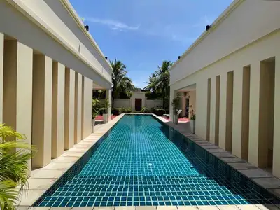 Belle villa 4 chambres avec piscine privée à Bang Tao