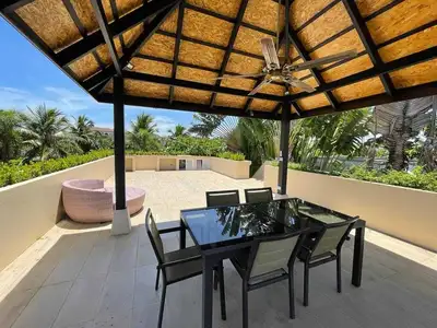 Belle villa 4 chambres avec piscine privée à Bang Tao