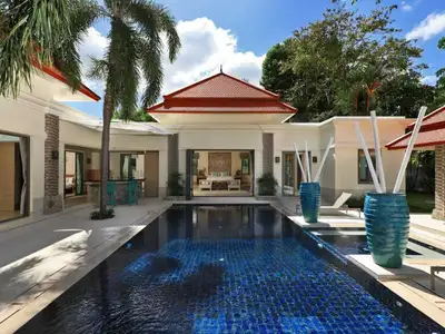 Sai Taan, villa 5 chambres avec vue piscine à Sai Taan