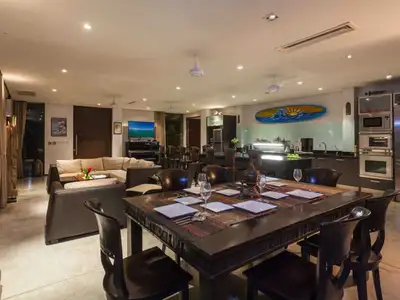 Villa 5 chambres avec piscine privée à Bang Tao à louer