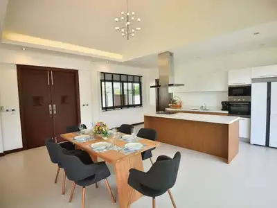 Villa de luxe avec piscine privée 3 chambres à louer à Pasak, Cherng Talay, Phuket