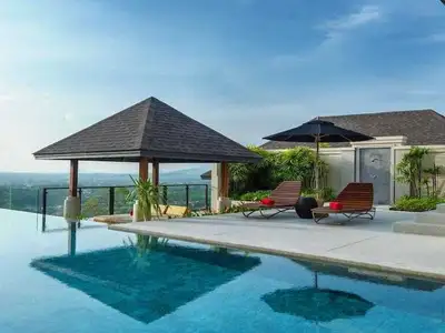 Villa avec vue montagne dans un paradis tropical à Layan
