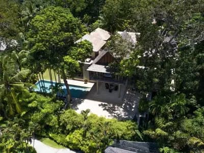 Villa 5 chambres en bord d'océan à louer à Trisara
