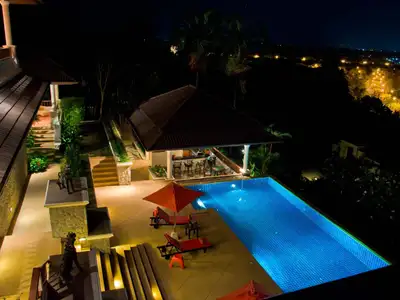 Villa privée avec piscine 6 chambres à vendre à Choeng Thale