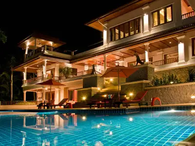 Villa privée avec piscine 6 chambres à vendre à Choeng Thale