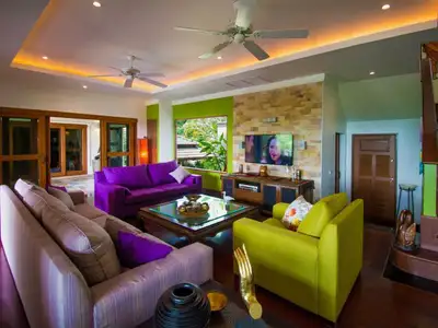 Villa privée avec piscine 6 chambres à vendre à Choeng Thale