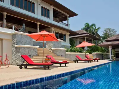 Villa privée avec piscine 6 chambres à vendre à Choeng Thale