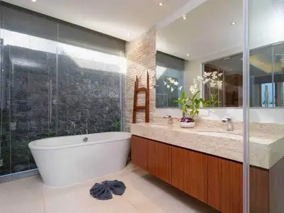 Botanica, 4 chambres avec piscine privée à louer