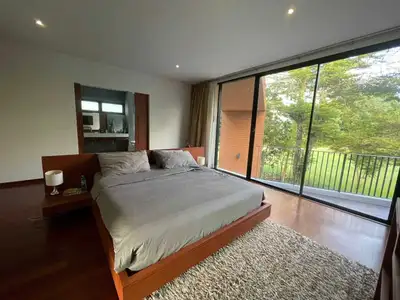 Villa privée avec piscine 4 chambres récemment rénovée à vendre