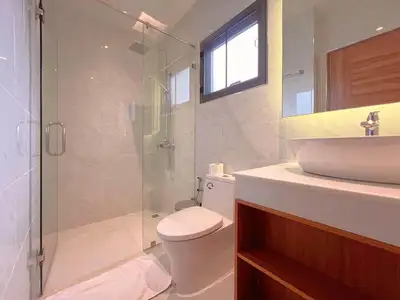 Villa moderne 3 chambres avec piscine privée à louer à Choeng Thale