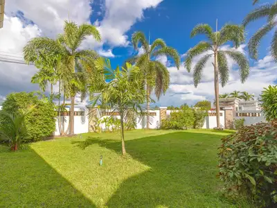 Belle villa avec piscine privée 4 chambres à Choeng Thale