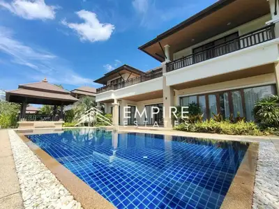 Laguna – 4 chambres avec piscine privée à louer