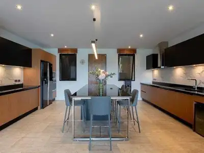 Villa moderne 4 chambres avec piscine privée à louer à Choeng Thale