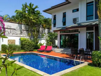 Belle villa 4 chambres avec piscine privée à louer à Layan
