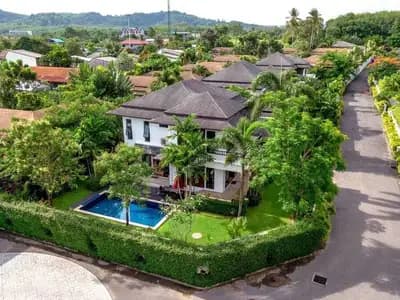 Belle villa 4 chambres avec piscine privée à louer à Layan