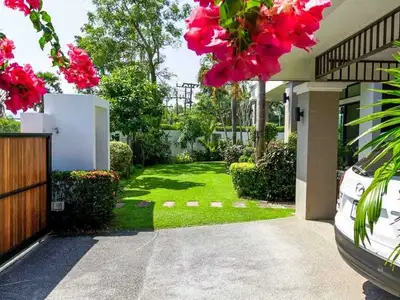 Belle villa 4 chambres avec piscine privée à louer à Layan