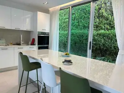 Villa moderne 4 chambres avec piscine privée à Pasak 8, Choeng Thale