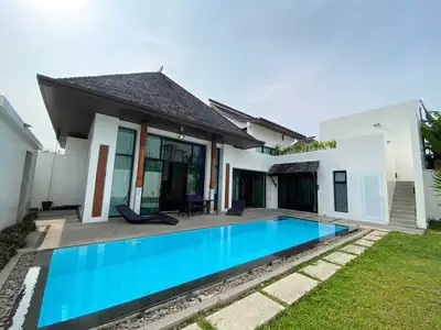 Wings – Villa 3 chambres avec piscine privée à Choeng Thale