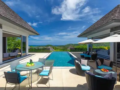 Villa vue mer 5 chambres à vendre à Layan Beach