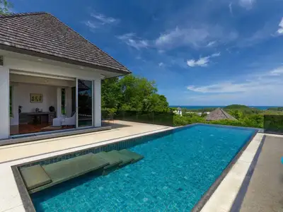 Villa vue mer 5 chambres à vendre à Layan Beach