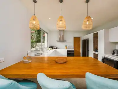 Villa privée avec piscine 5 chambres à la revente à Cherngtalay, Phuket
