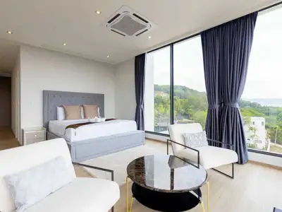 Villa moderne dominante 6 chambres à vendre à Layan, Choeng Thale