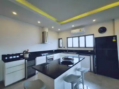 Villa 3 chambres avec piscine privée à louer à Choeng Thale