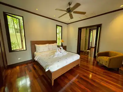 Sai Taan Villa – 6 chambres avec piscine privée à louer à Bang Tao Beach