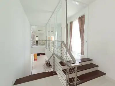 Grand jardin avec vue montagne – 4 chambres à louer à Kathu