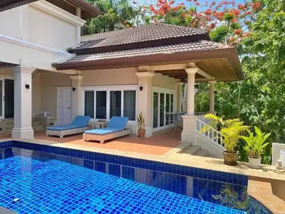 Villa 5 chambres à louer à Layan