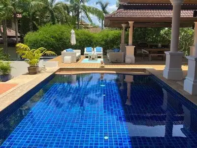 Villa 5 chambres à louer à Layan