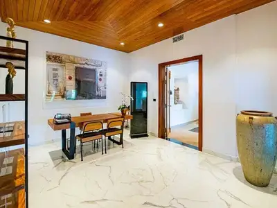Superbe villa vue mer 10 chambres avec piscine privée à louer à Surin