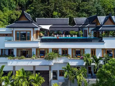 Superbe villa vue mer 10 chambres avec piscine privée à louer à Surin