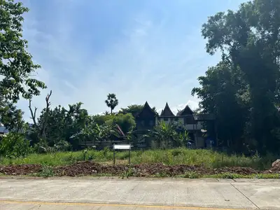 Terrain à vendre dans un emplacement de choix à Thalang