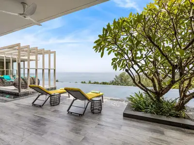 Penthouse ultra-luxe 4 chambres vue mer à Naithon Beach