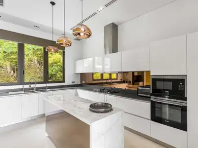 Penthouse ultra-luxe 4 chambres vue mer à Naithon Beach
