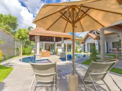 Villa privée avec piscine 4 chambres à louer – à Cherng Talay, Phuket