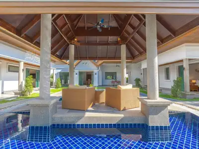 Villa privée avec piscine 4 chambres à louer – à Cherng Talay, Phuket