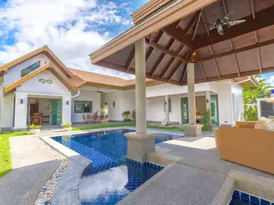 Villa privée avec piscine 4 chambres à louer – à Cherng Talay, Phuket