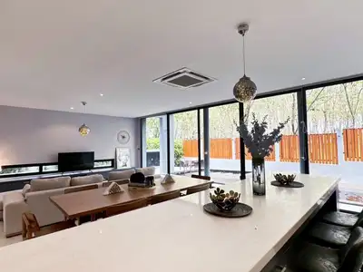 Wallaya – Villa 3 chambres avec piscine privée à louer à Choeng Thale