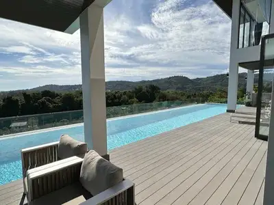 Luxueuse villa avec piscine privée 6 chambres vue mer à vendre à Layan