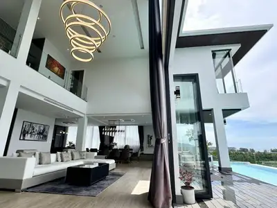 Luxueuse villa avec piscine privée 6 chambres vue mer à vendre à Layan