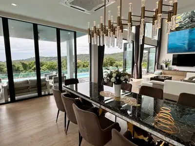 Luxueuse villa avec piscine privée 6 chambres vue mer à vendre à Layan