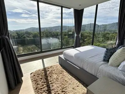 Luxueuse villa avec piscine privée 6 chambres vue mer à vendre à Layan