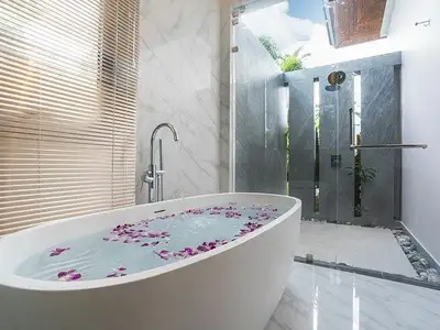 Villa 3 chambres avec piscine privée à vendre à Choeng Thale, Phuket