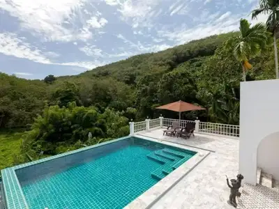 Grande villa de luxe 3 chambres à louer à Layan, Phuket – Domaine tropical de 5 600 m²
