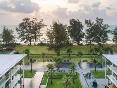 Penthouse en front de plage 3 chambres à vendre – à Mai Khao, Phuket