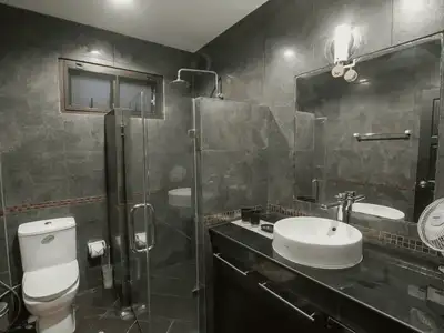 Villa avec piscine privée 3 chambres à vendre à Rawai, Phuket, terrain de 600 m²