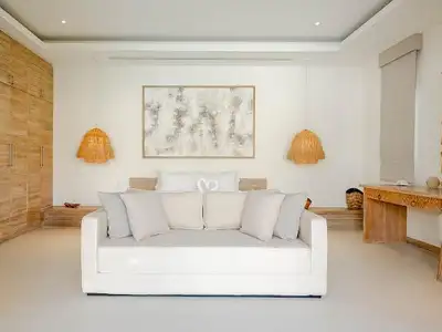 Villa 3 chambres de 600 m² avec piscine privée à vendre à Bang Tao, Phuket